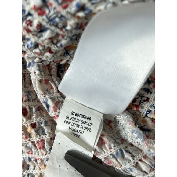 Old Navy Fully Smocked Tank Top Women’s Sz M Ditsy Floral Ruffle Coquette Fairy - Picture 8 of 9